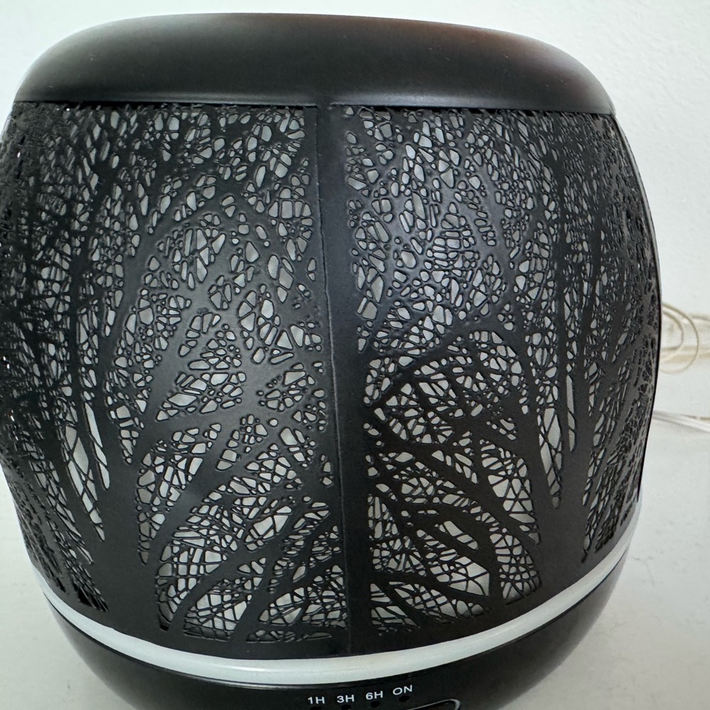 Tree Design Essential Oil Diffuser With Color Changing Lights